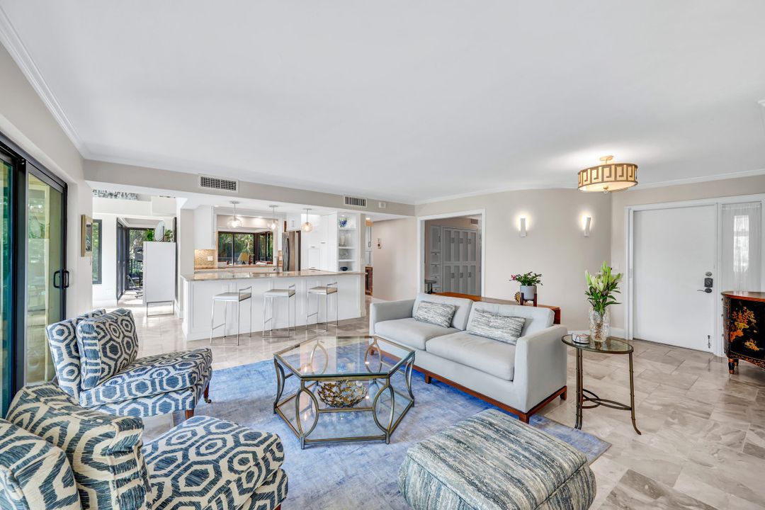 6710 Pelican Bay Blvd #435, Naples, FL 34108