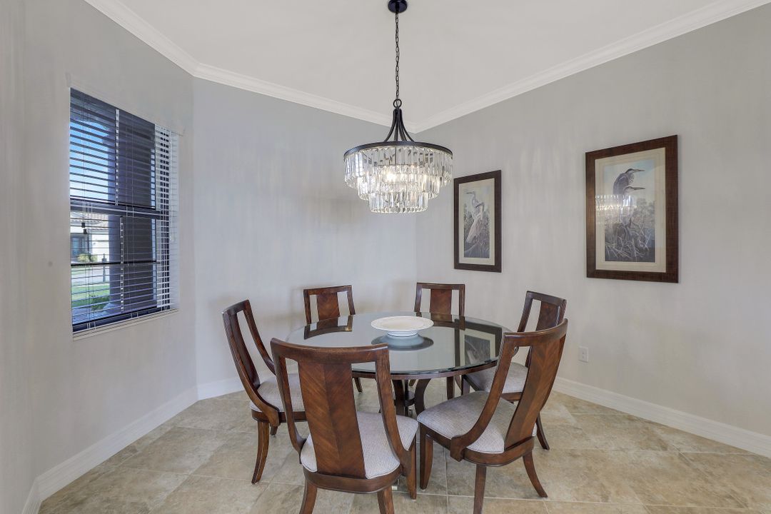 10066 Biscayne Bay Ln, Naples, FL 34120