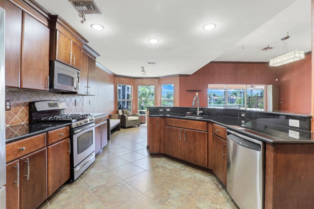 9308 La Bianco St, Fort Myers, FL 33967