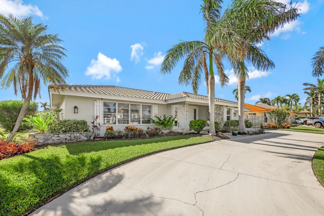 428 Nassau Ct, Marco Island, FL 34145