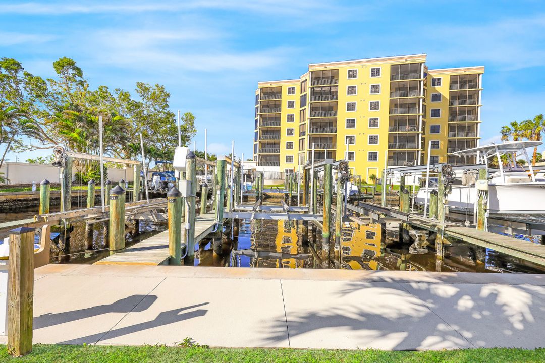 4029 SE 20th Pl #102, Cape Coral, FL 33904