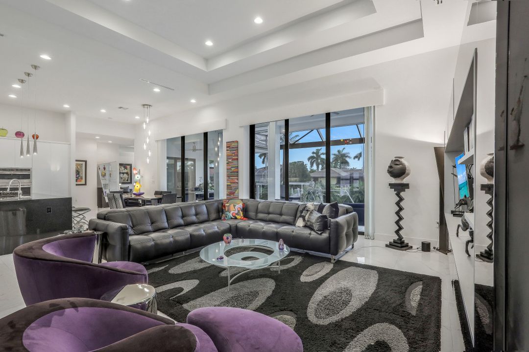 1567 Jamaica Ct, Marco Island, FL 34145