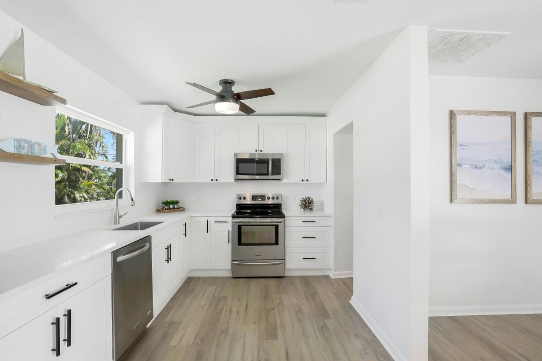 5118 York Ct, Cape Coral, FL 33904