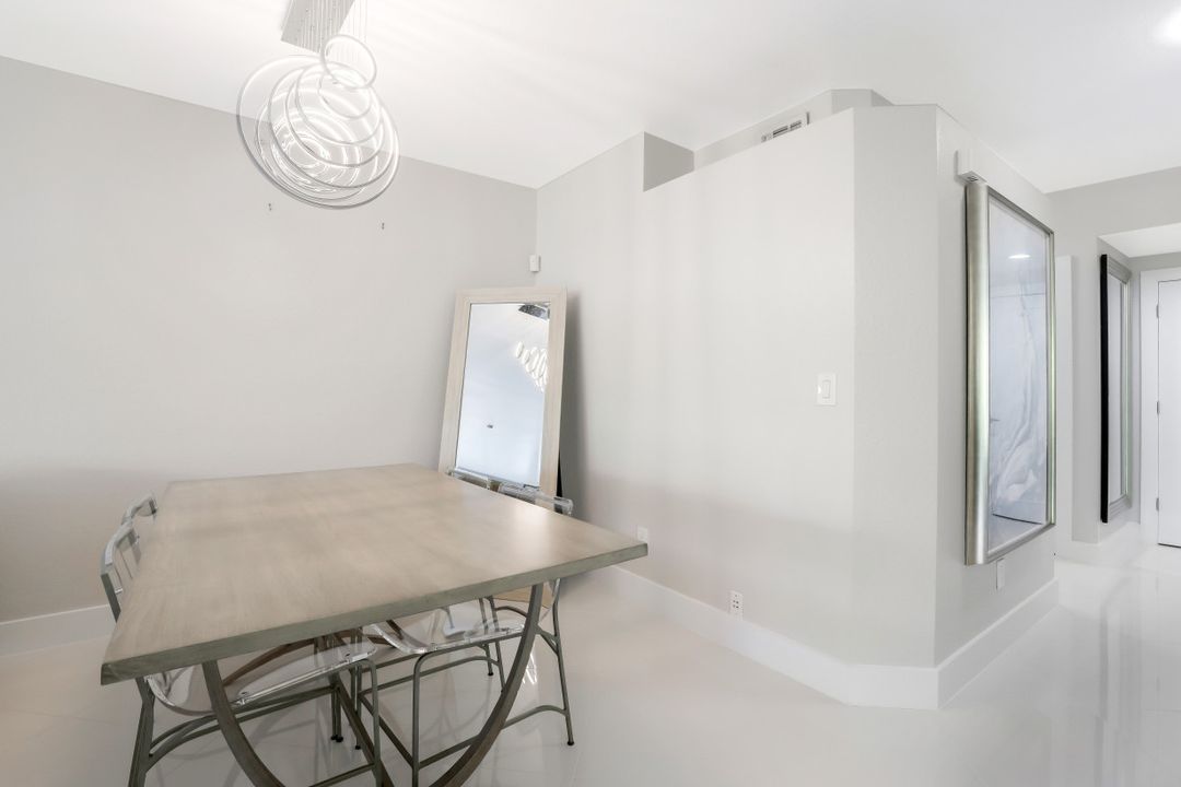 6834 Lantana Bridge Rd #101, Naples, FL 34109