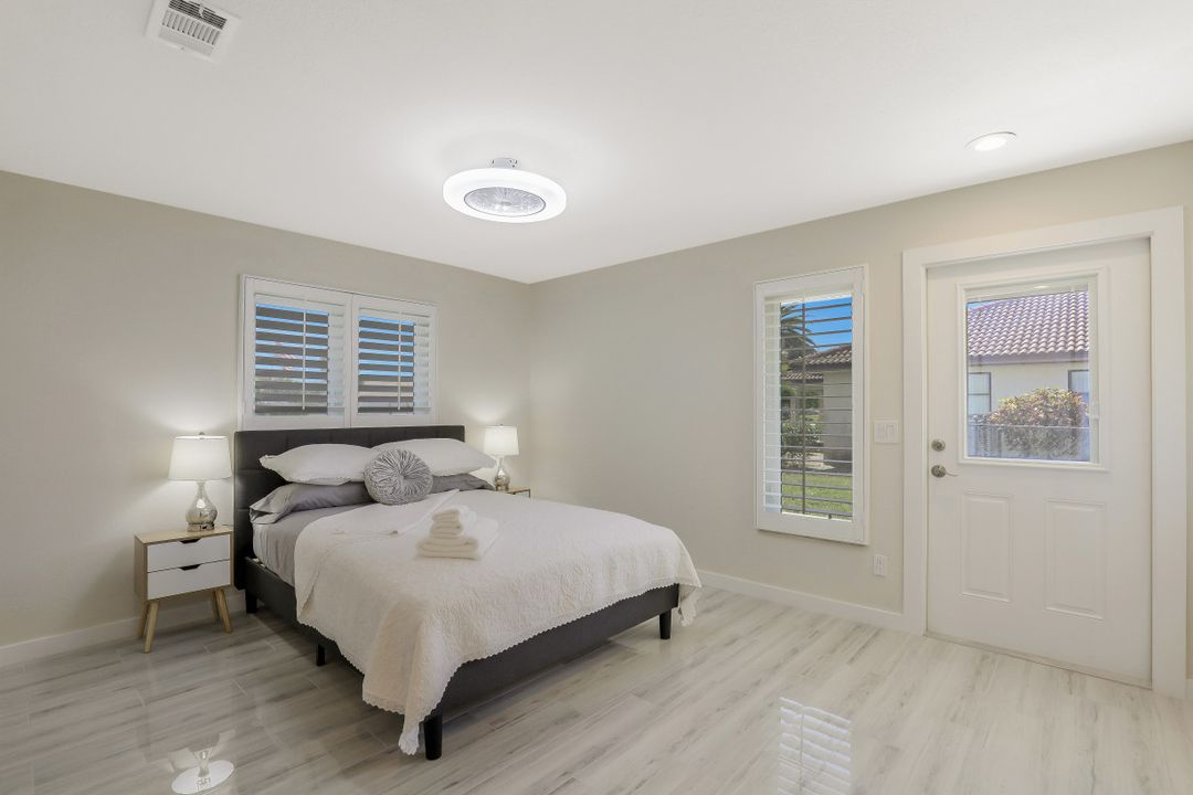 6572 E Town and River Rd, Fort Myers, FL 33919