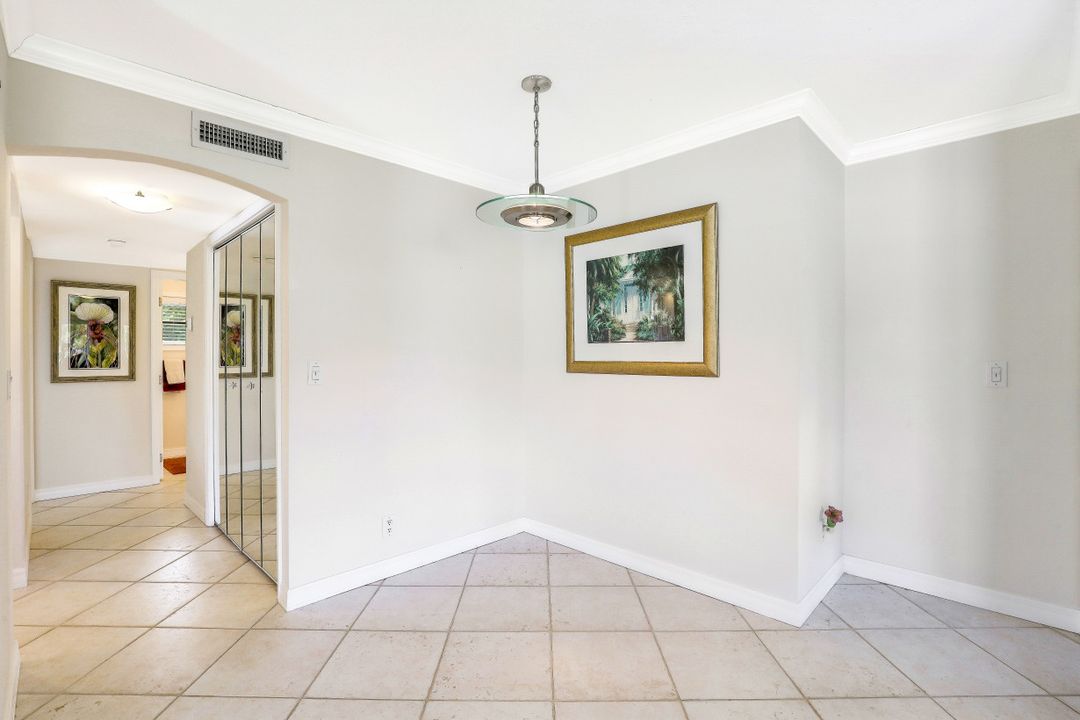 746 Broad Ave S, Naples, FL 34102