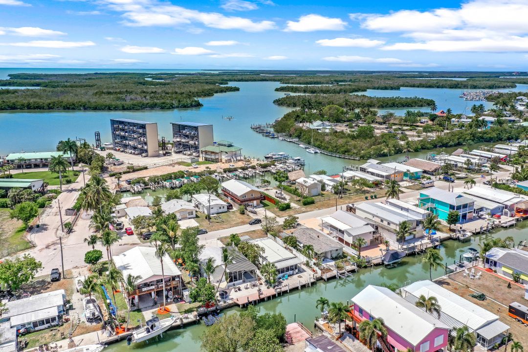 625 Palm Dr, Goodland, FL 34140