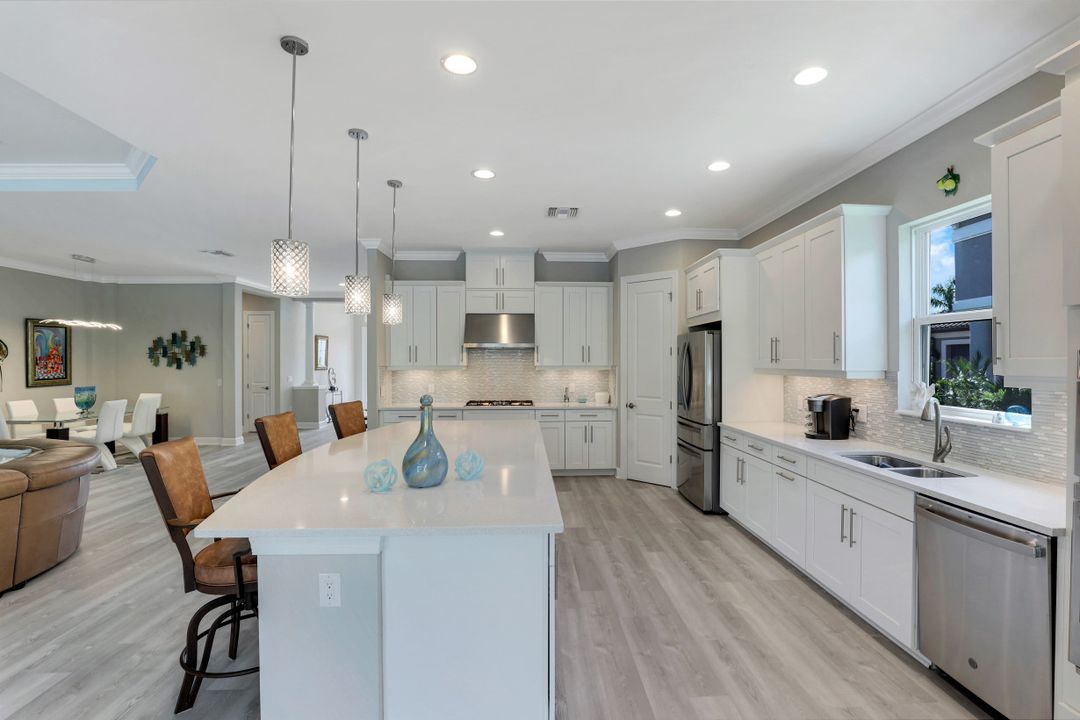 3227 Quilcene Ln, Naples, FL 34114