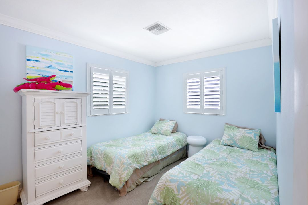 1236 13th Ave N, Naples, FL 34102