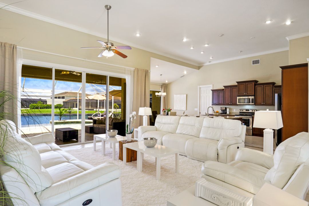 4102 SW 27th Ave, Cape Coral, FL 33914