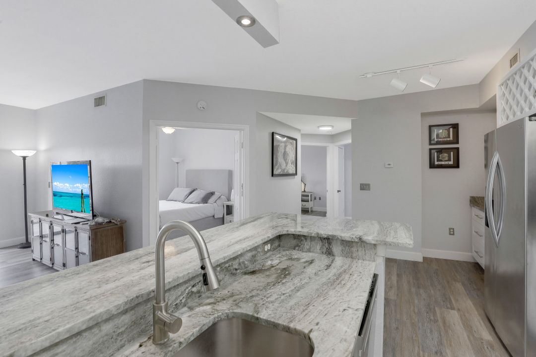 6330 Aragon Way #204, Fort Myers, FL 33966