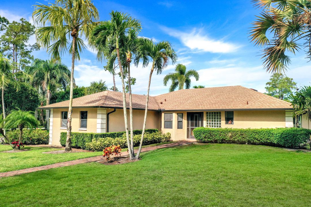 1941 Oakes Blvd, Naples, FL 34119