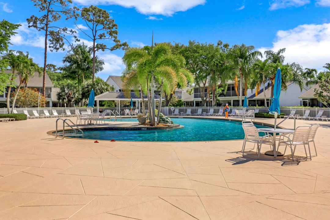 975 Partridge Cir #102, Naples, FL 34104