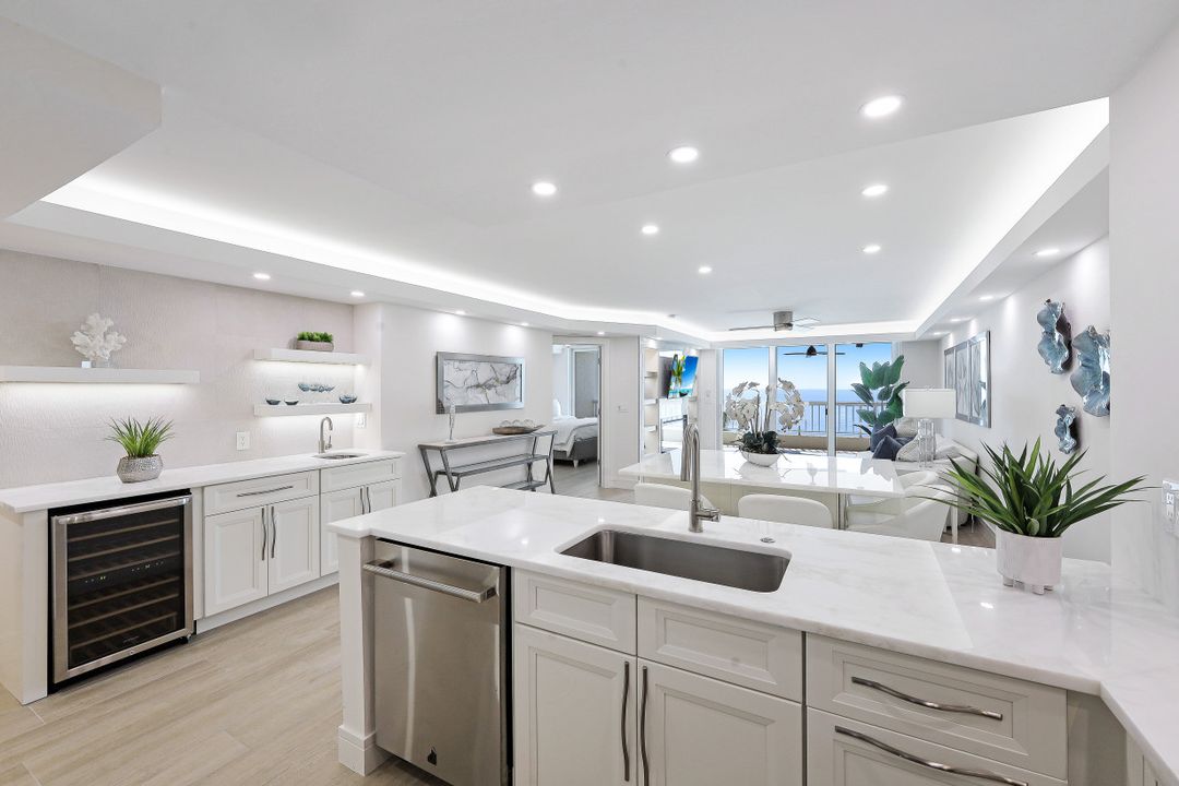 990 Cape Marco Dr #507, Marco Island, FL 34145