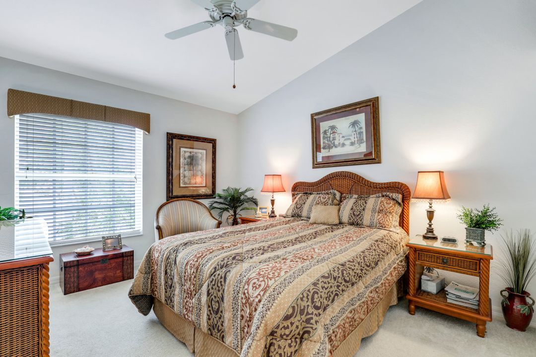 5610 Sherborn Dr #202, Naples, FL 34110