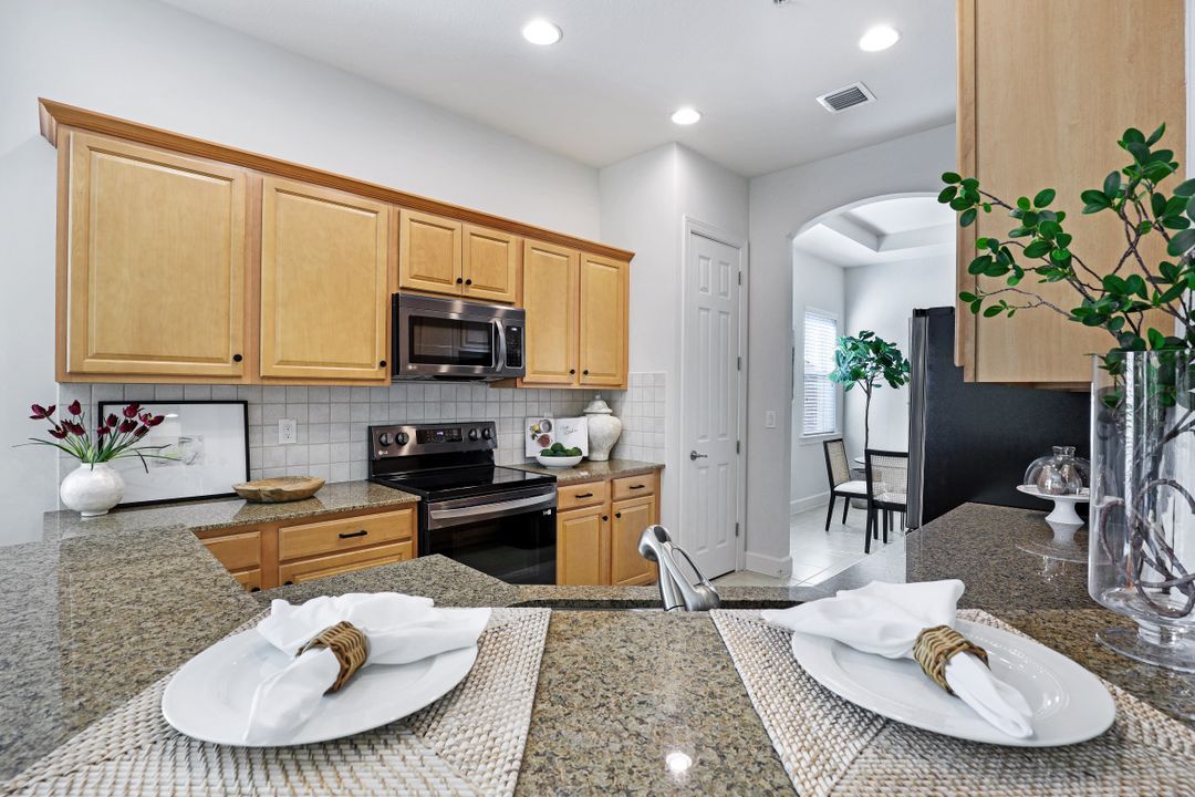 9512 Ironstone Terrace #202, Naples, FL 34120