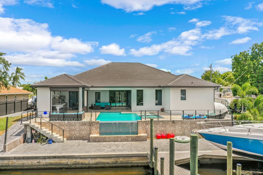 1903 Everest Pkwy, Cape Coral, FL 33904