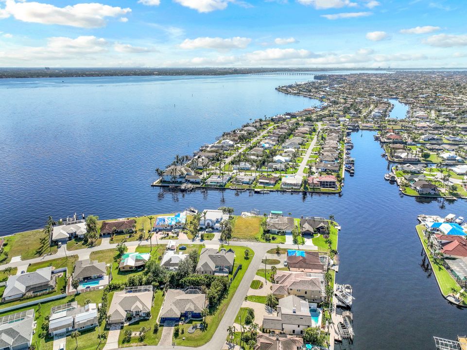 2101 SE 25th Ln, Cape Coral, FL 33904