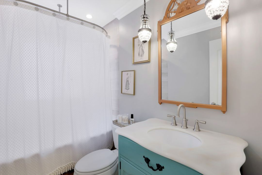 2824 Poinciana St, Naples, FL 34105