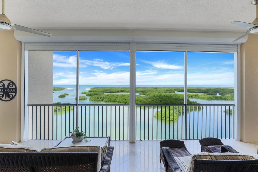 435 Dockside Dr #PH-02, Naples, FL 34110