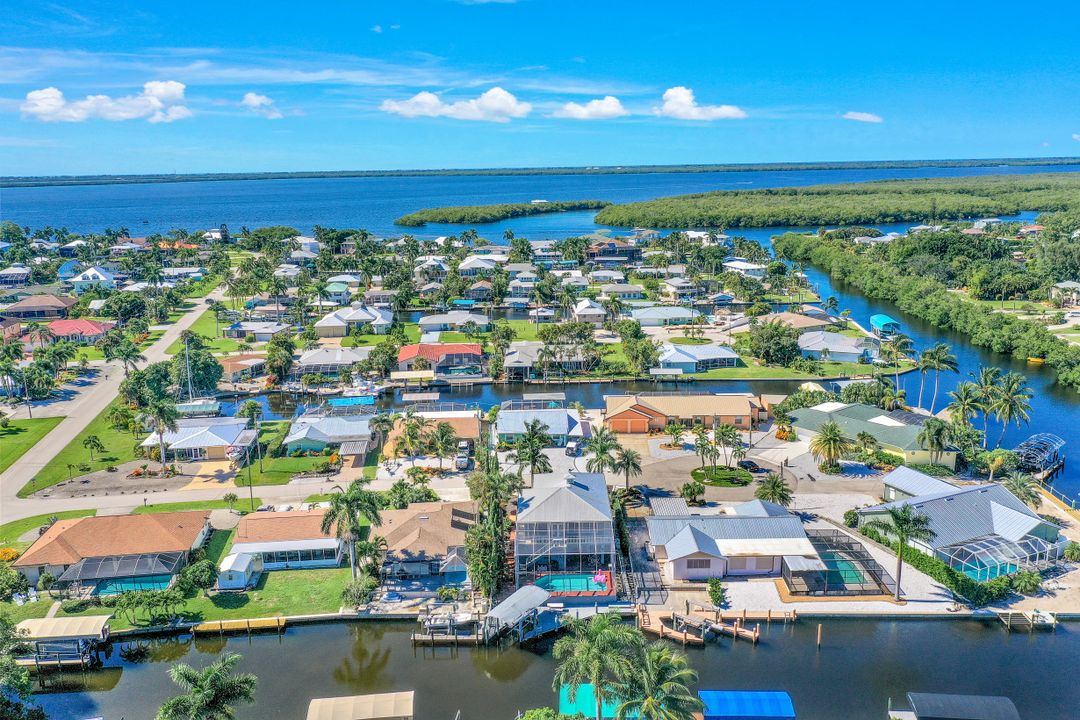 3706 Ruby Ave, Saint James City, FL 33956