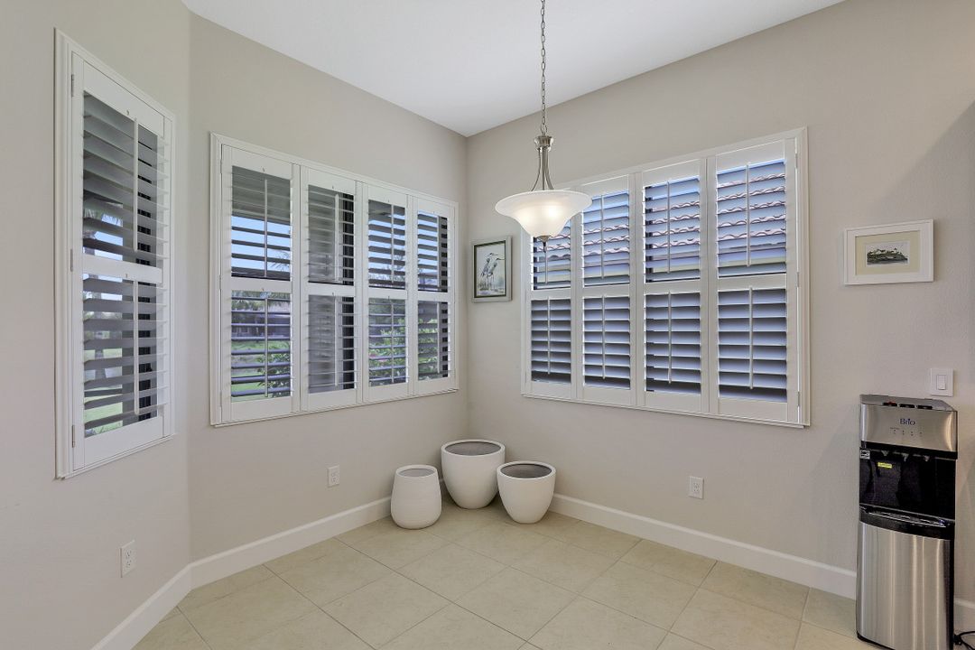 9220 Isla Bella Cir, Bonita Springs, FL 34135