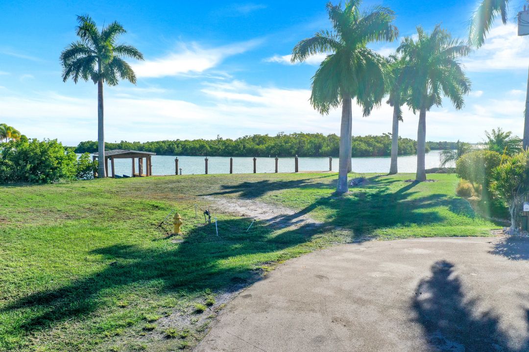 159 Tahiti St, Naples, FL 34113