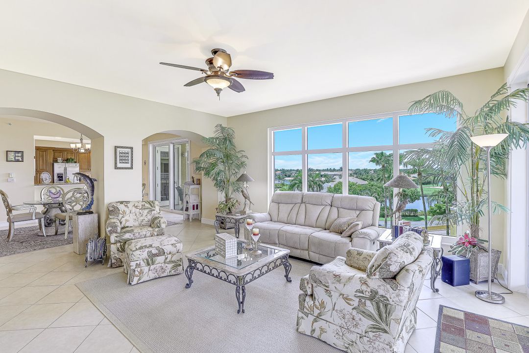 6081 Silver King Blvd #201, Cape Coral, FL 33914