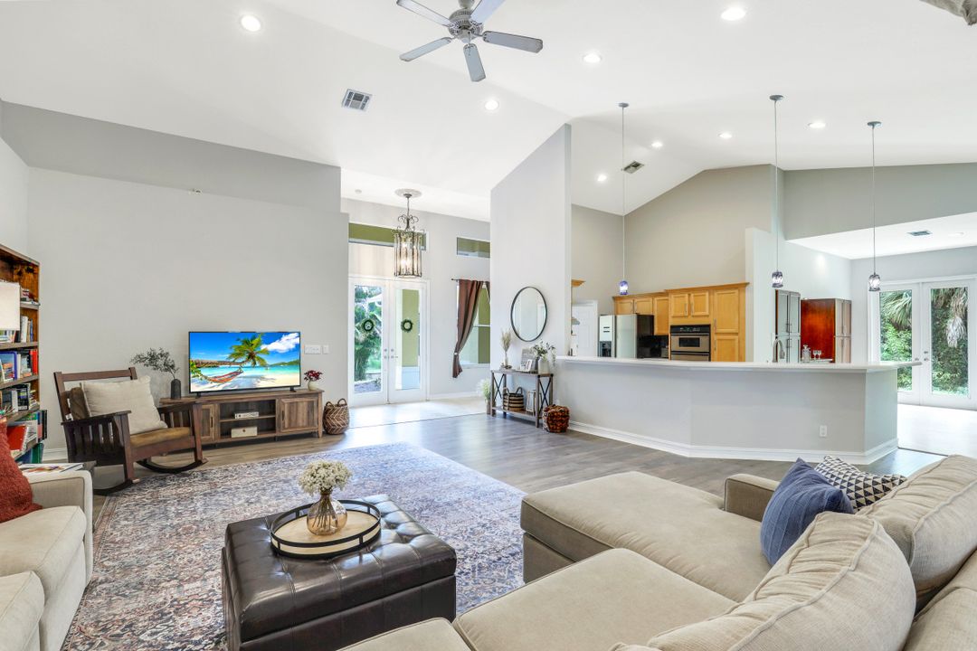 180 23rd St NW, Naples, FL 34120