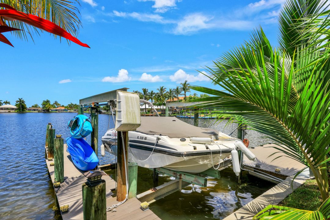 4812 Pelican Blvd, Cape Coral, FL 33914