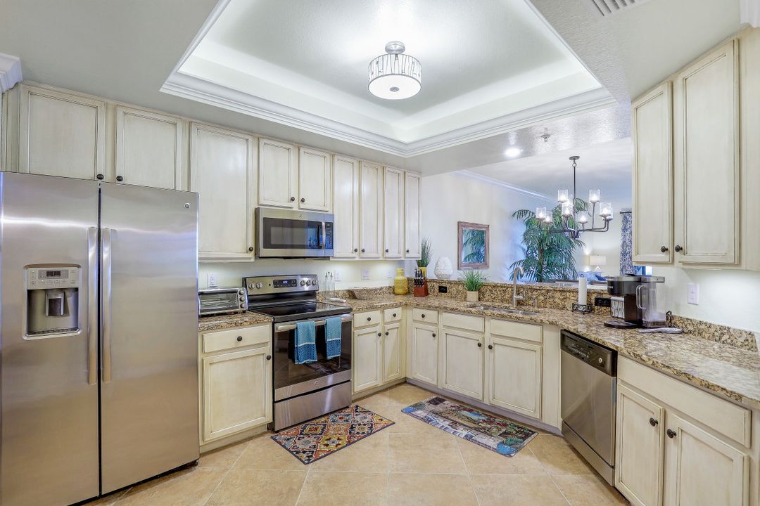 9533 Avellino Wy #2916, Naples, FL 34113