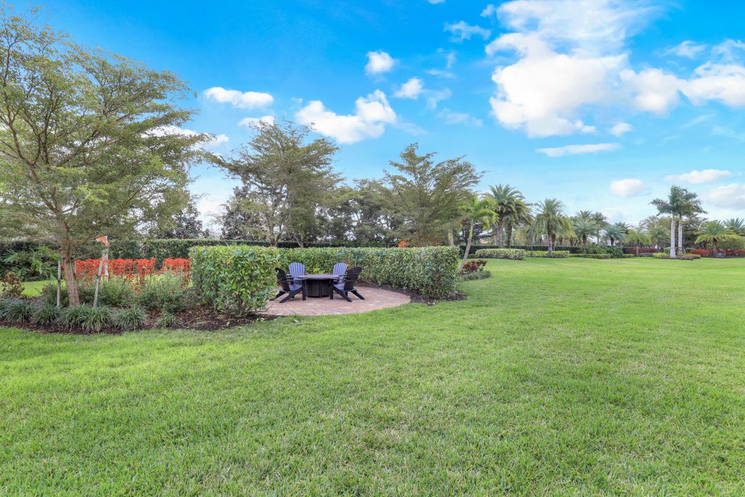 16380 Corsica Way #201, Naples, FL 34110