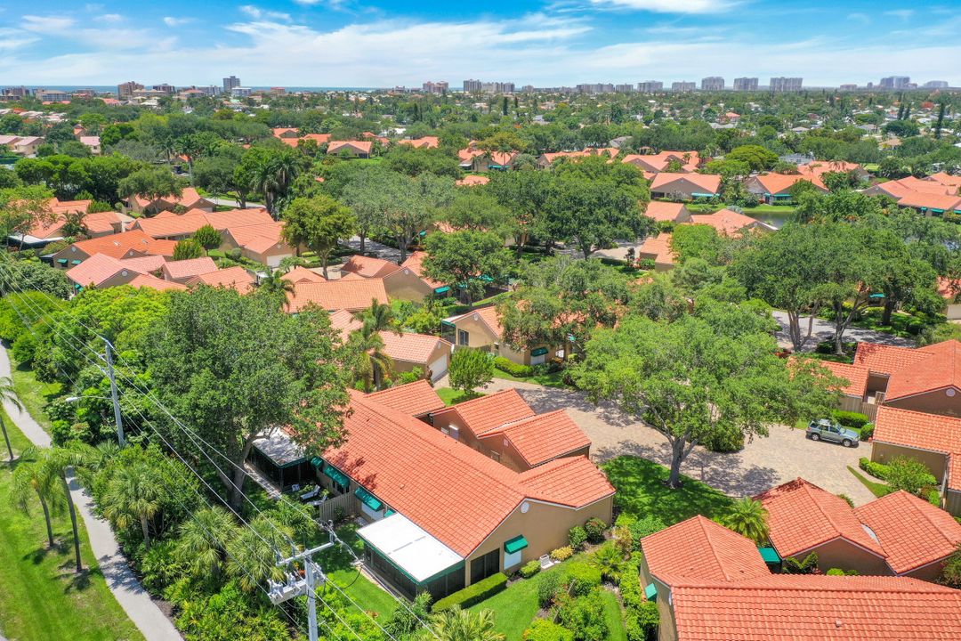 736 Reef Point Cir, Naples, FL 34108