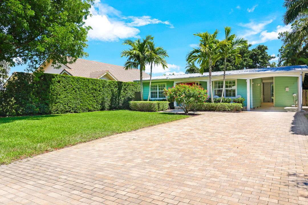 1204 Diana Ave, Naples, FL 34103