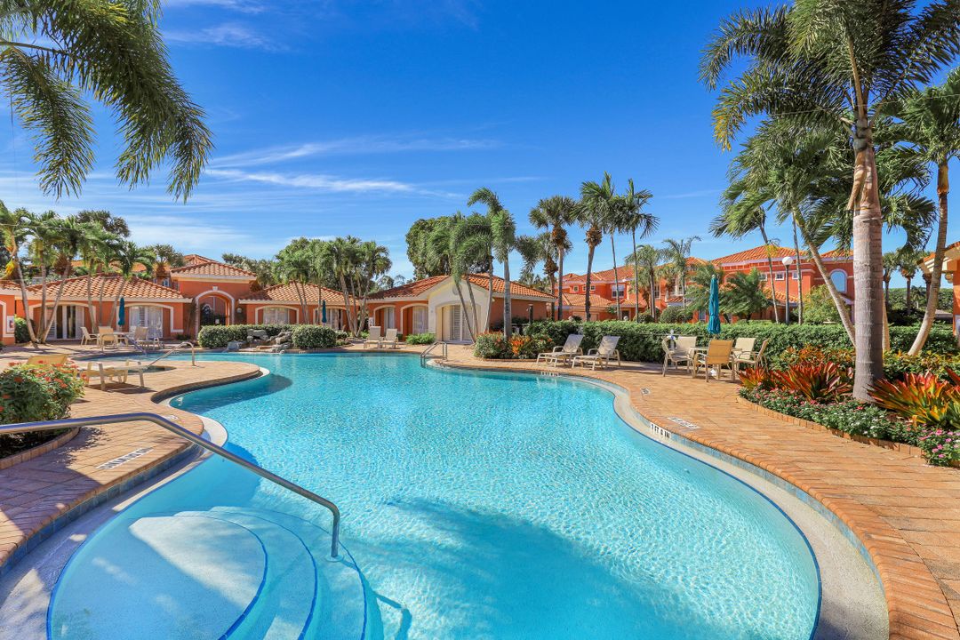 2362 Terra Verde Ln, Naples, FL 34105