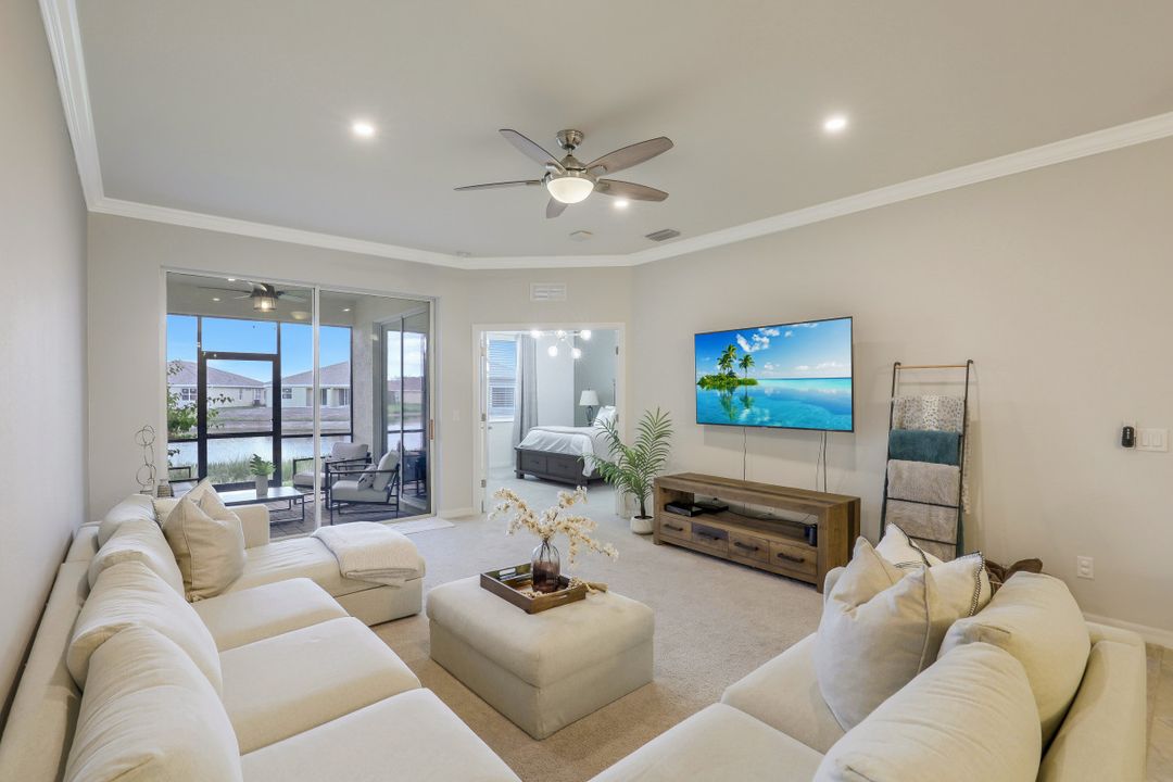 2026 Tamarron Ln, Naples, FL 34120