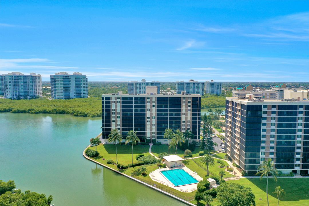 17 Bluebill Ave #602, Naples, FL 34108