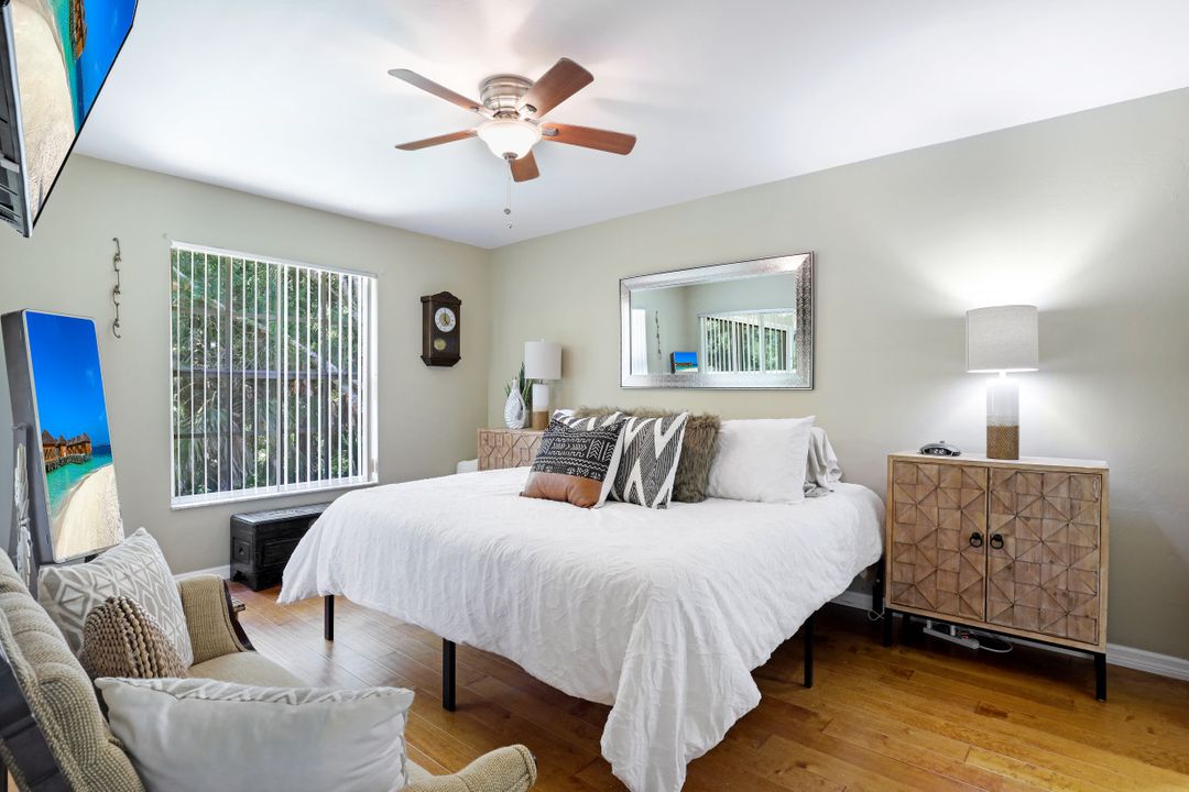 757 Wiggins Lake Dr #202, Naples, FL 34110