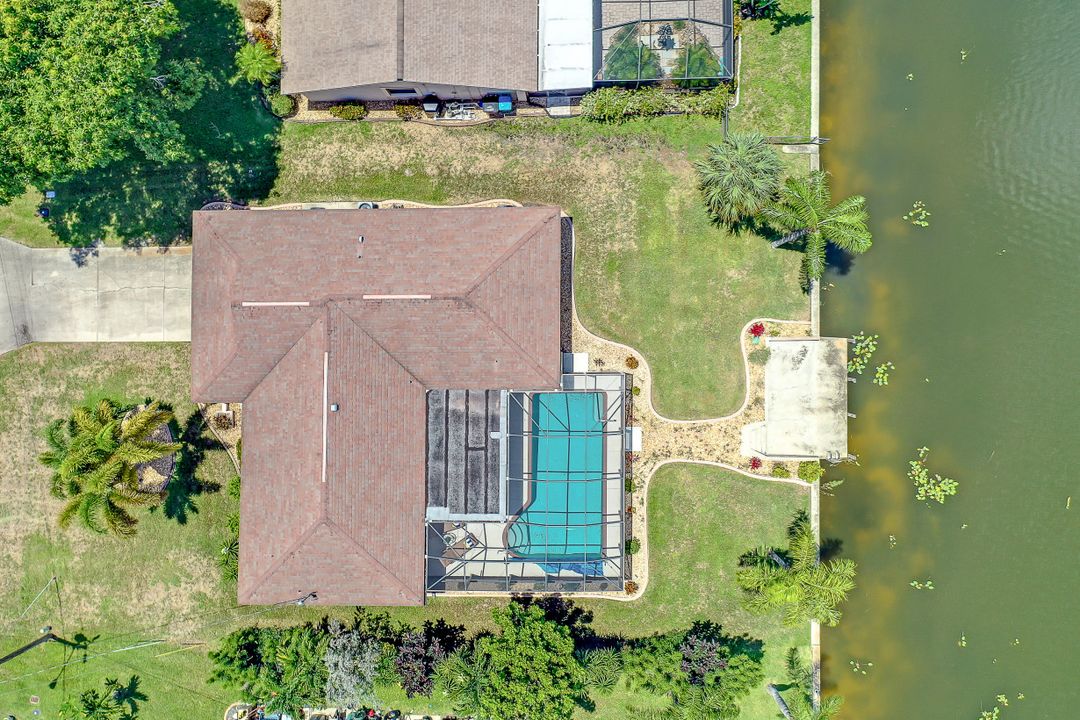 2002 SE 6th Ave, Cape Coral, FL 33990