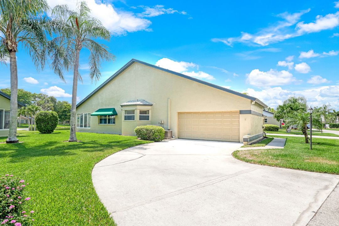 1004 McGregor Park Cir, Fort Myers, FL 33908