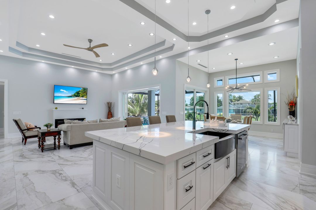 5333 Bayshore Ave, Cape Coral, FL 33904