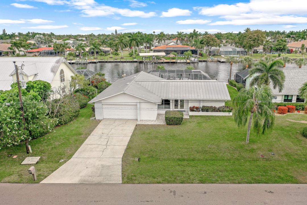 1923 SE 36th Terrace, Cape Coral, FL 33904