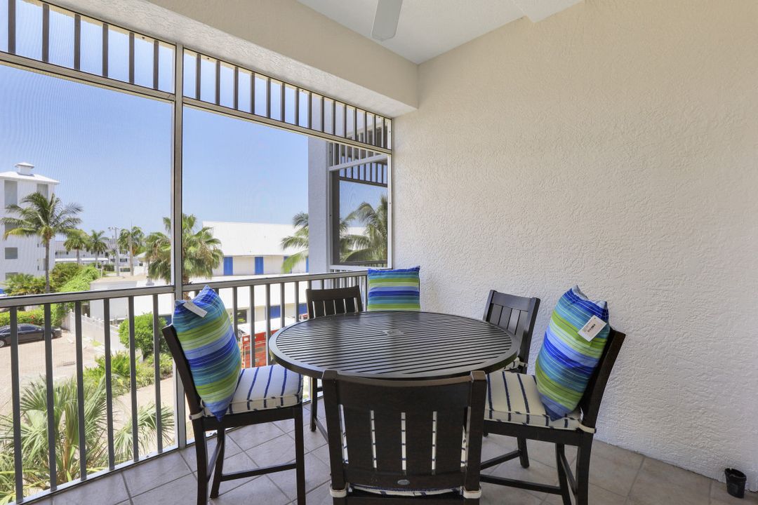 160 Palm St #302, Marco Island, FL 34145