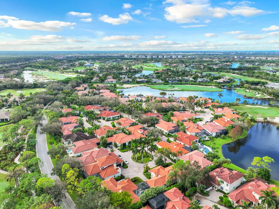 2547 Avila Ln, Naples, FL 34105