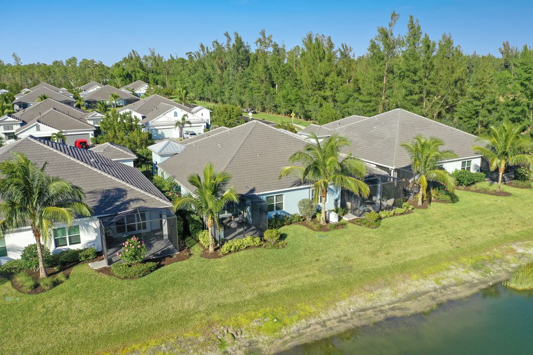 2239 Marquesa Cir, Naples, FL 34112