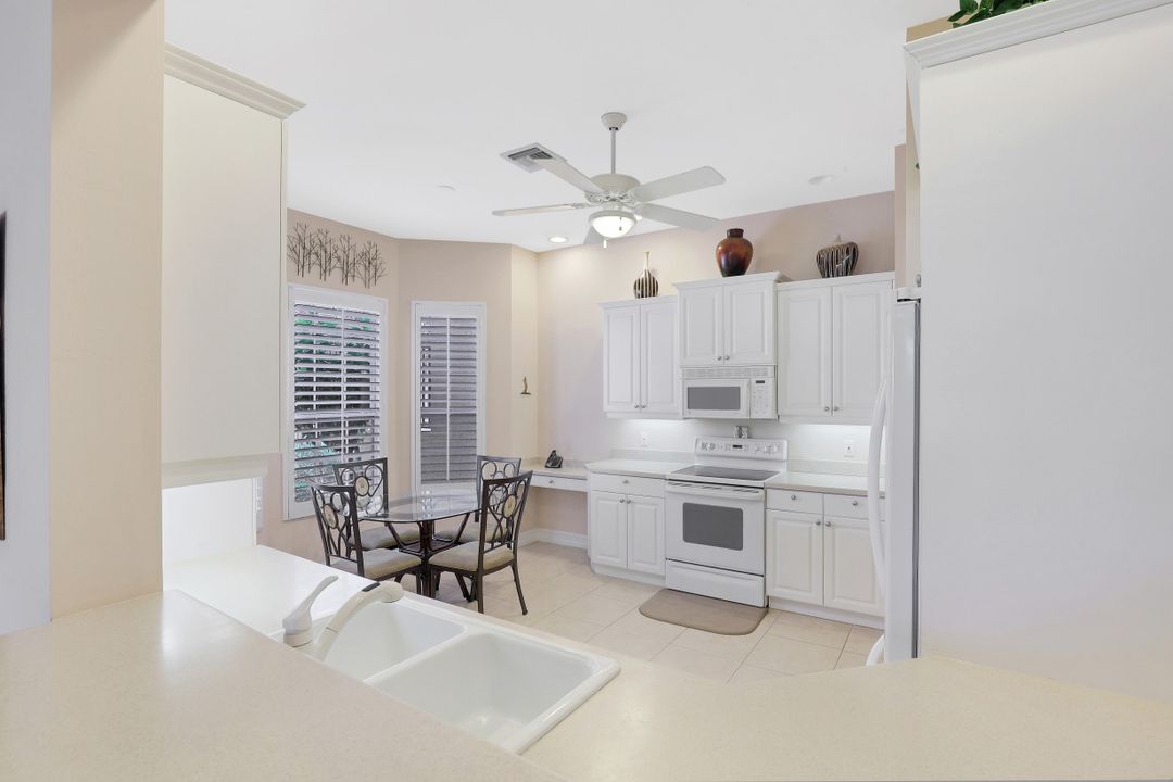 5005 Maxwell Cir #102, Naples, FL 34105