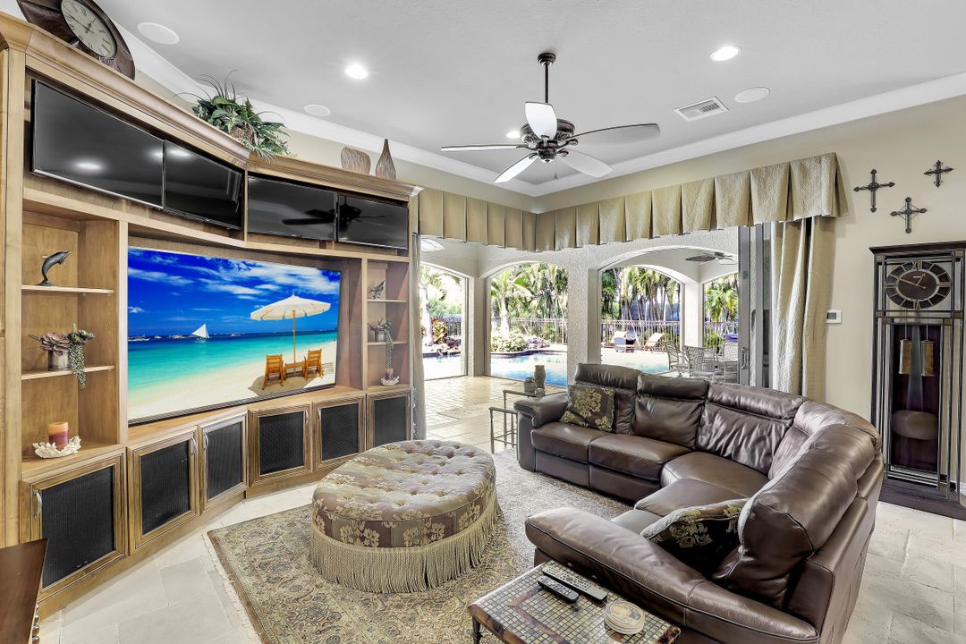 3840 Surfside Blvd, Cape Coral, FL 33914