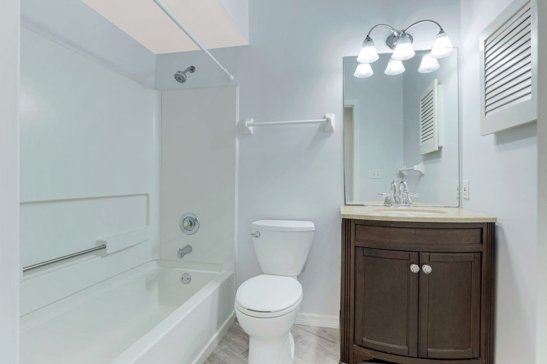 12065 Summergate Cir #202, Fort Myers, FL 33913