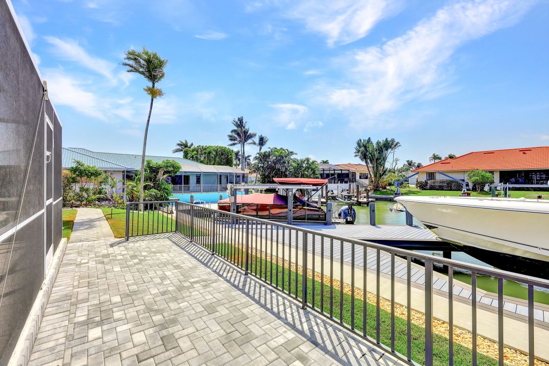 318 Polynesia Ct, Marco Island, FL 34145