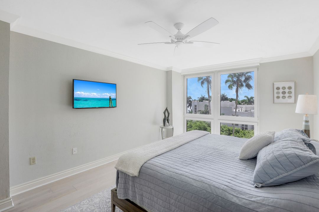 4031 Gulf Shore Blvd N #5F, Naples, FL 34103